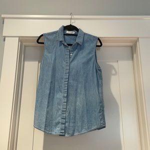 Everlane Chambray Sleeveless Button down